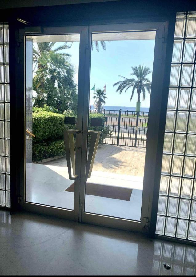 Appartement Front De Mer - Promenade Des Anglais ニース エクステリア 写真
